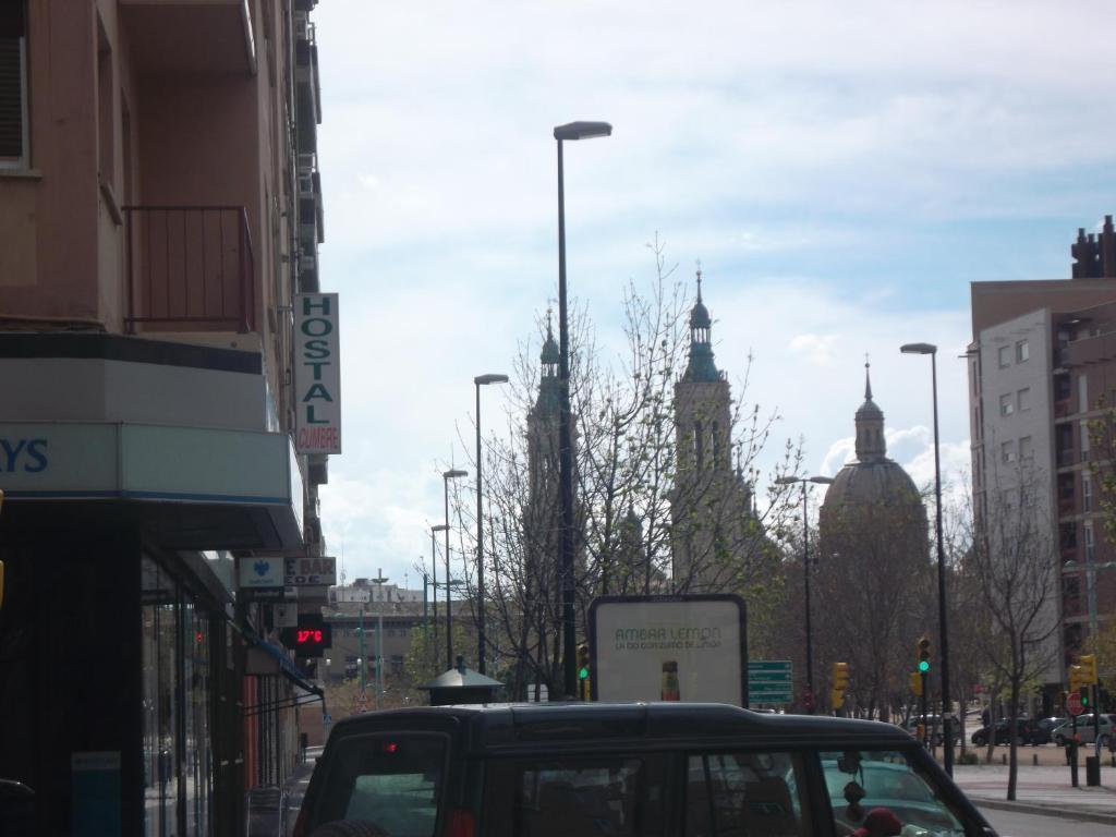Hostal Cumbre Zaragoza Exteriér fotografie